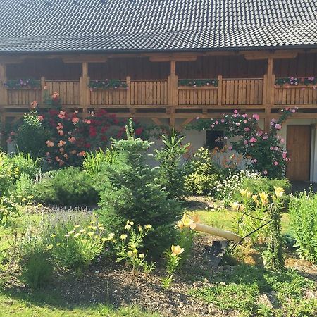 ホテル Statek 3 - Wellness & Spa Hluboká nad Vltavou エクステリア 写真