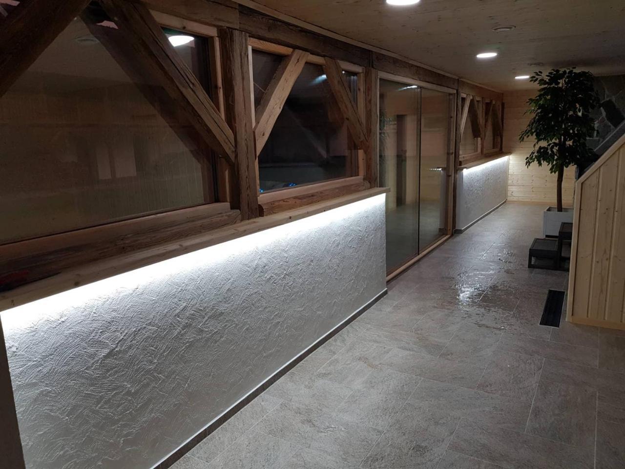 ホテル Statek 3 - Wellness & Spa Hluboká nad Vltavou エクステリア 写真