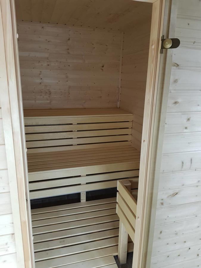 ホテル Statek 3 - Wellness & Spa Hluboká nad Vltavou エクステリア 写真