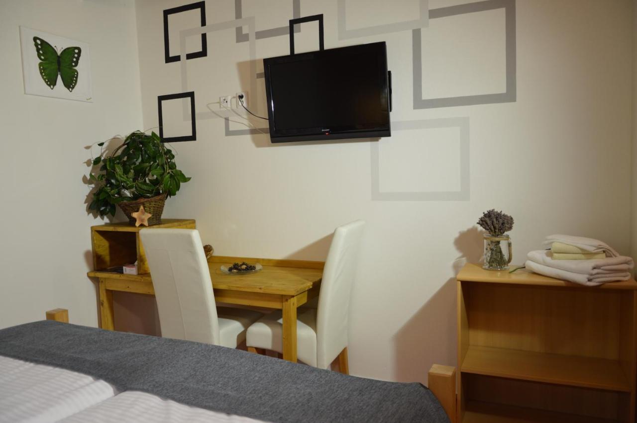 ホテル Statek 3 - Wellness & Spa Hluboká nad Vltavou エクステリア 写真