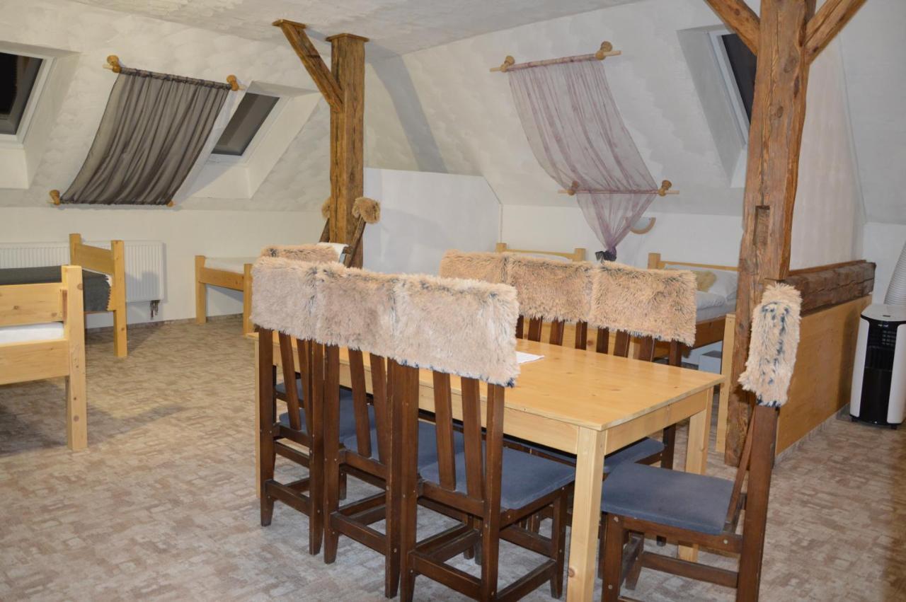 ホテル Statek 3 - Wellness & Spa Hluboká nad Vltavou エクステリア 写真