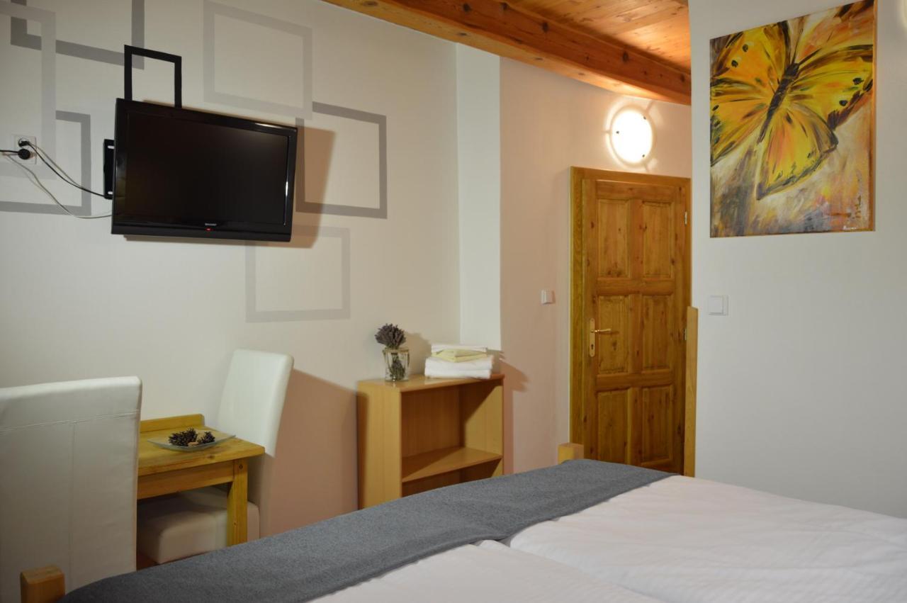 ホテル Statek 3 - Wellness & Spa Hluboká nad Vltavou エクステリア 写真