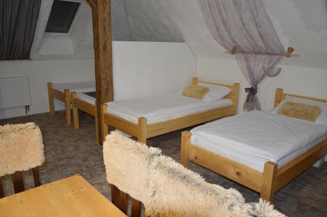 ホテル Statek 3 - Wellness & Spa Hluboká nad Vltavou エクステリア 写真